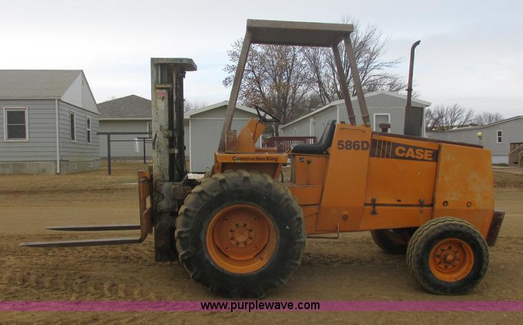 image for item E5273 1984 Case 586D forklift