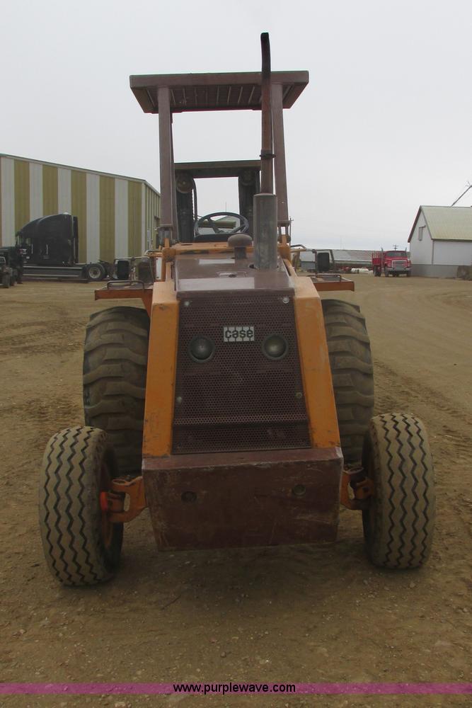 image for item E5273 1984 Case 586D forklift