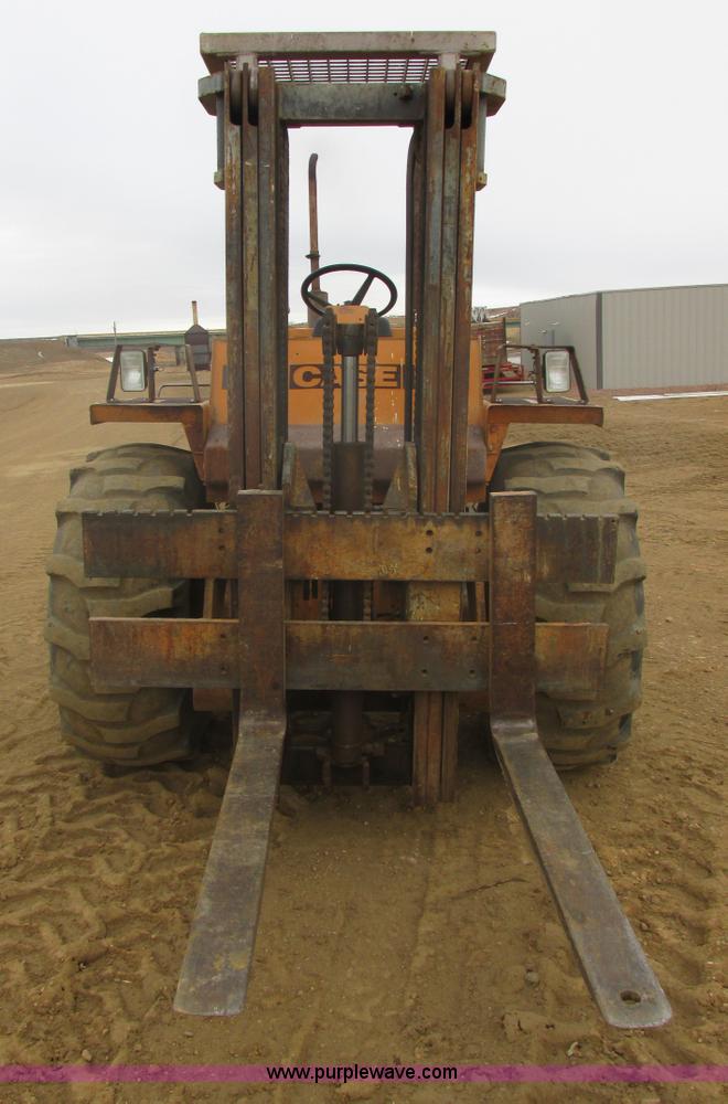 image for item E5273 1984 Case 586D forklift