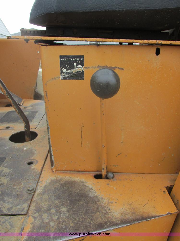 image for item E5273 1984 Case 586D forklift