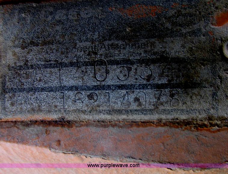 image for item E5273 1984 Case 586D forklift