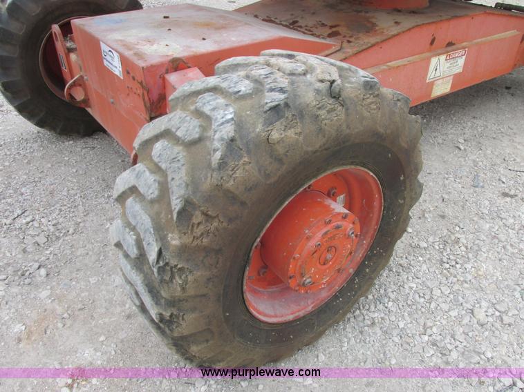 image for item E7338 2001 Snorkel TB60 boom lift