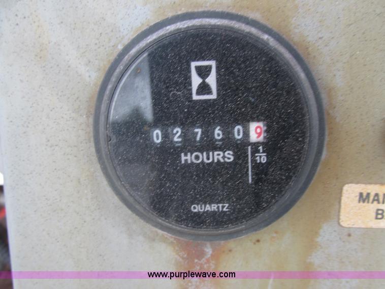 image for item E7338 2001 Snorkel TB60 boom lift