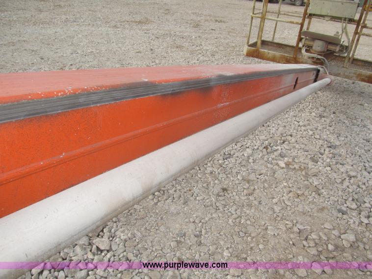 image for item E7338 2001 Snorkel TB60 boom lift