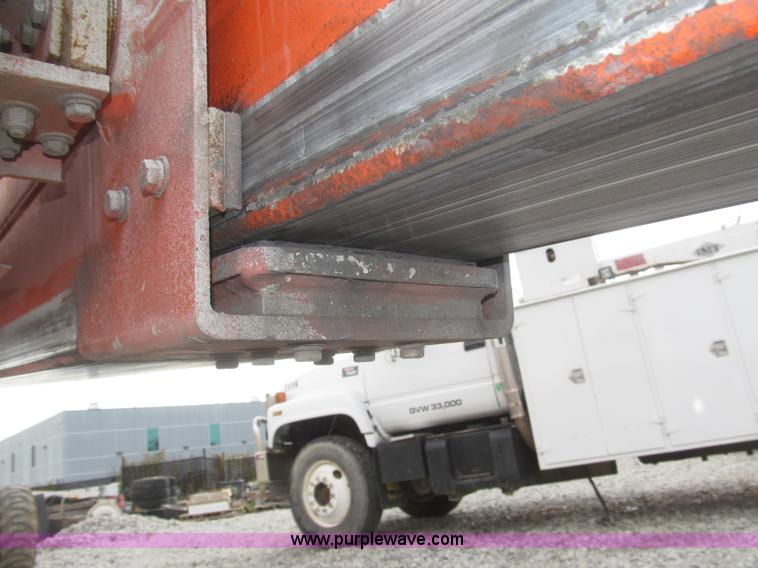 image for item E7338 2001 Snorkel TB60 boom lift