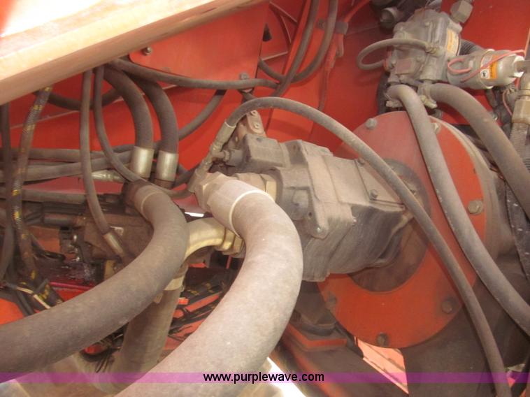 image for item E7338 2001 Snorkel TB60 boom lift