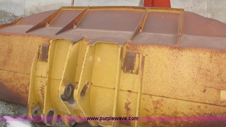 image for item F7224 Caterpillar 972G bucket