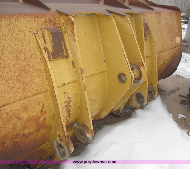 image for item F7224 Caterpillar 972G bucket