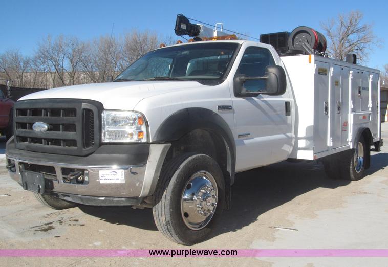image for item F7226 2006 Ford F550 Super Duty XL service truck