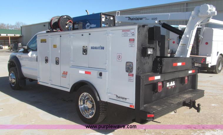 image for item F7226 2006 Ford F550 Super Duty XL service truck