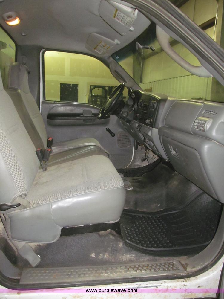 image for item F7226 2006 Ford F550 Super Duty XL service truck
