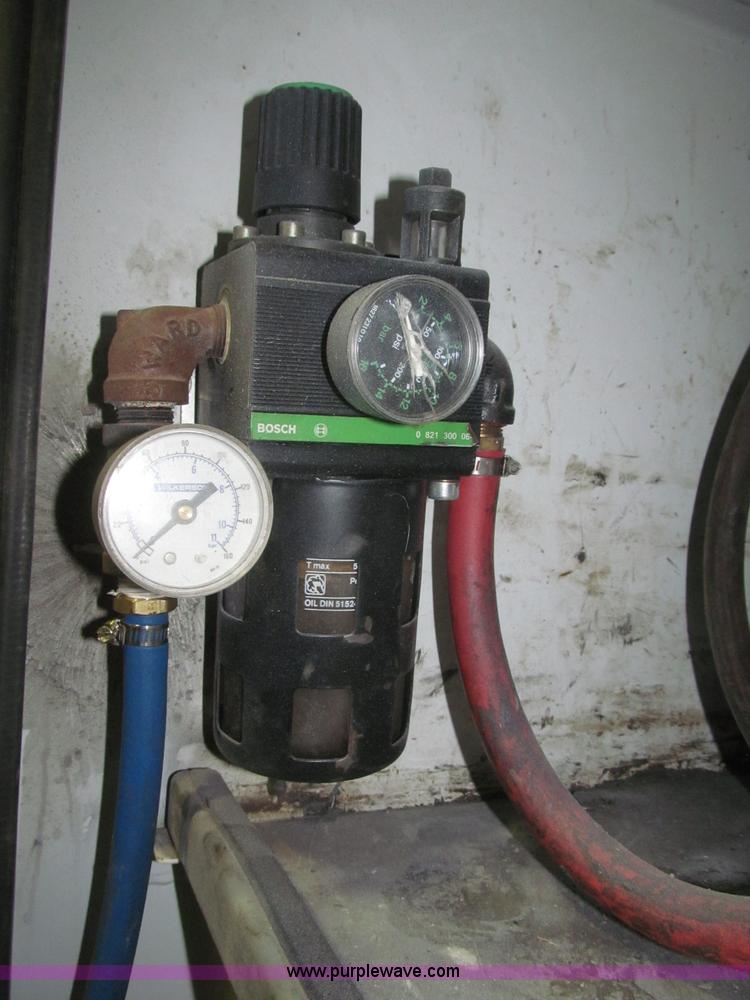 image for item F7226 2006 Ford F550 Super Duty XL service truck