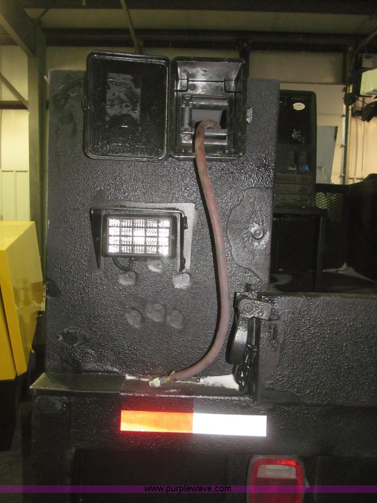 image for item F7226 2006 Ford F550 Super Duty XL service truck