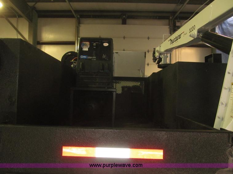 image for item F7226 2006 Ford F550 Super Duty XL service truck