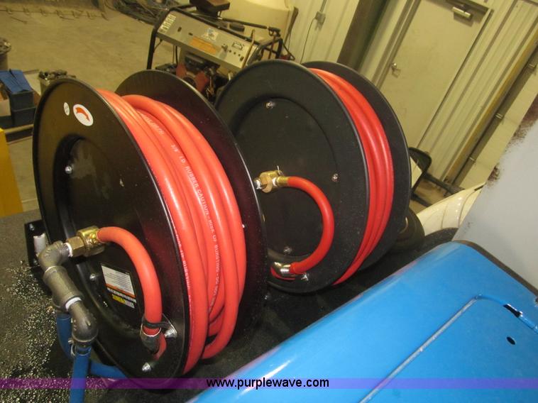 image for item F7226 2006 Ford F550 Super Duty XL service truck