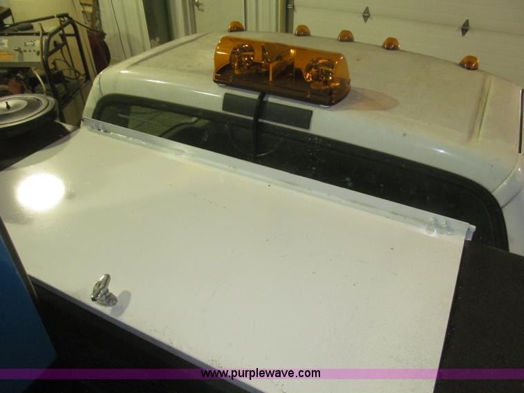 image for item F7226 2006 Ford F550 Super Duty XL service truck