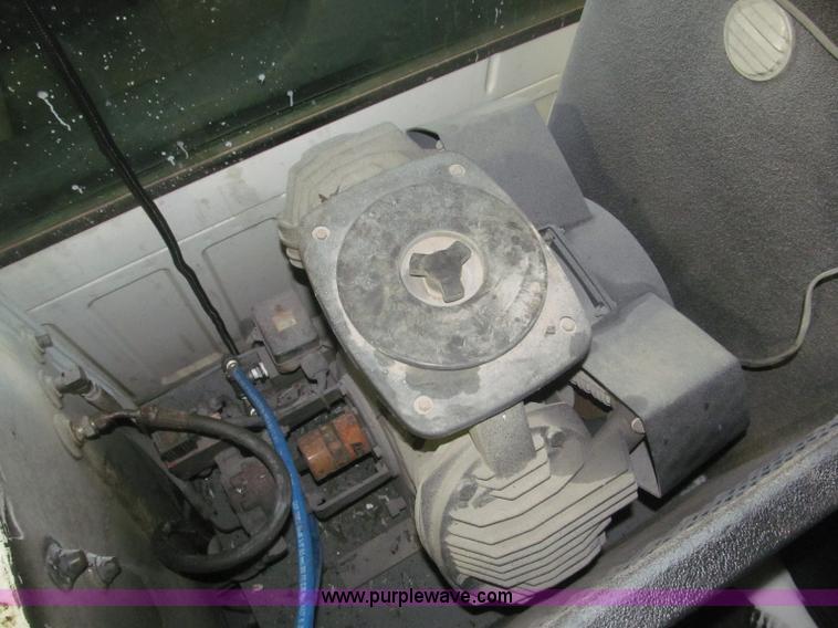 image for item F7226 2006 Ford F550 Super Duty XL service truck