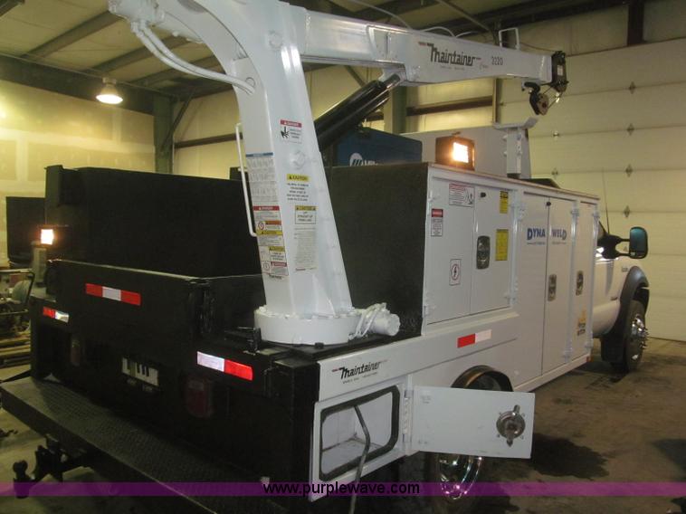 image for item F7226 2006 Ford F550 Super Duty XL service truck