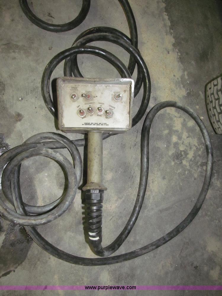 image for item F7226 2006 Ford F550 Super Duty XL service truck