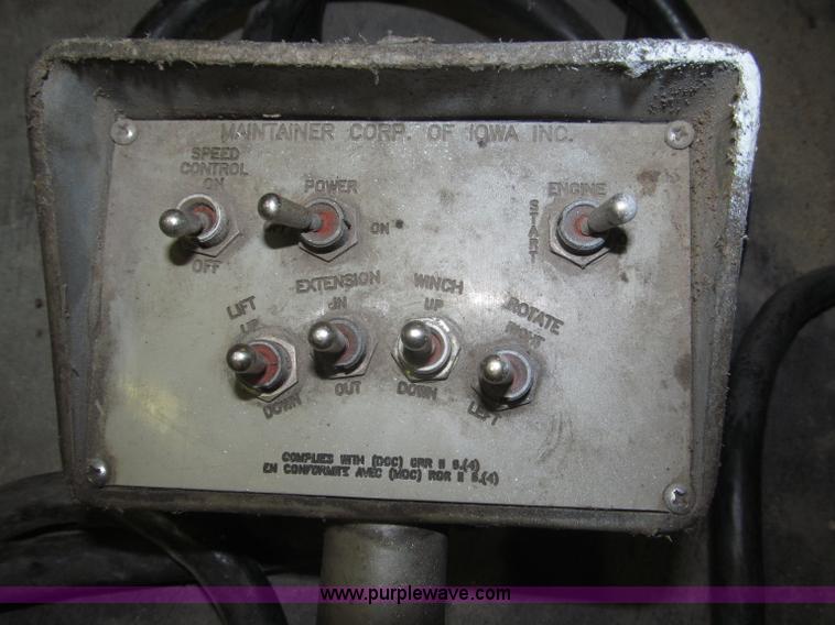 image for item F7226 2006 Ford F550 Super Duty XL service truck