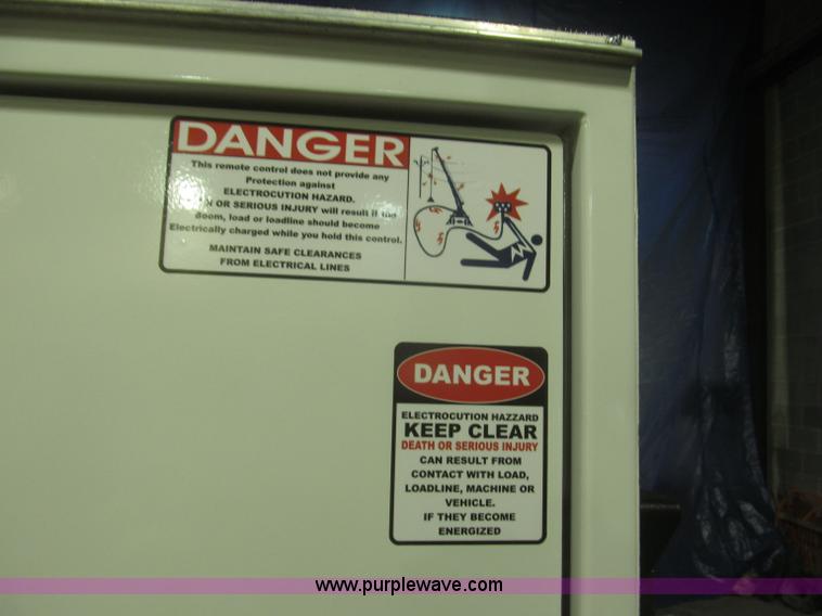 image for item F7226 2006 Ford F550 Super Duty XL service truck