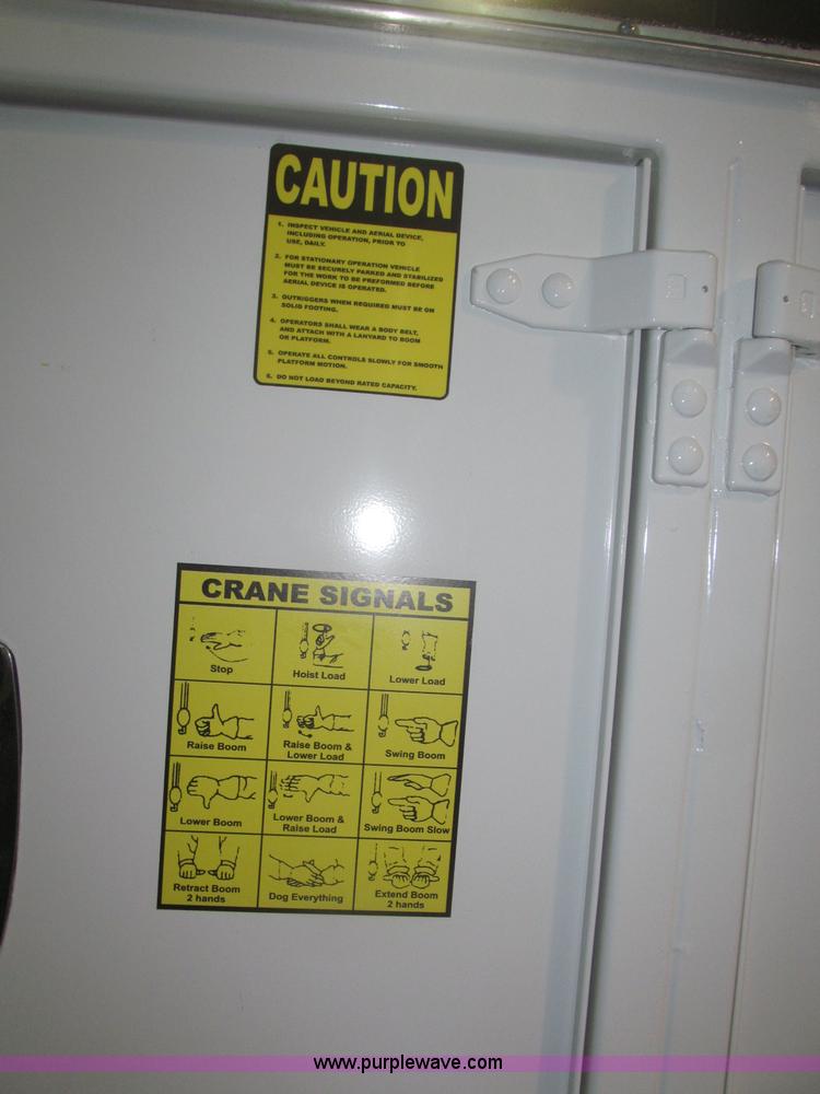 image for item F7226 2006 Ford F550 Super Duty XL service truck