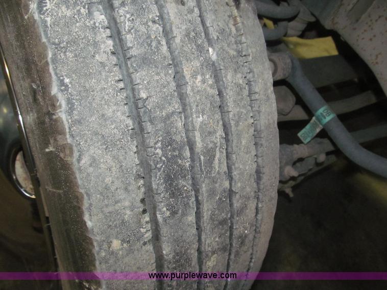 image for item F7226 2006 Ford F550 Super Duty XL service truck