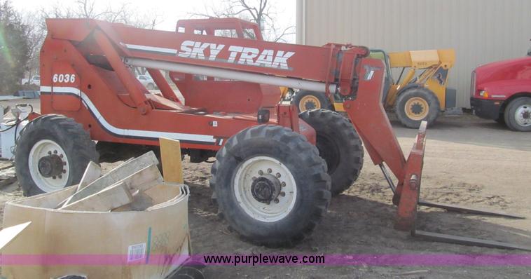 image for item G9583 1990 SkyTrac 6036 telehandler