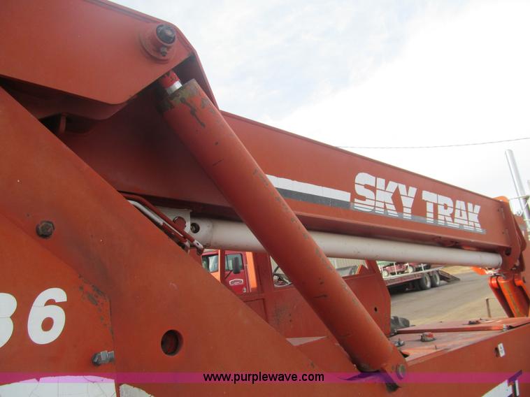 image for item G9583 1990 SkyTrac 6036 telehandler