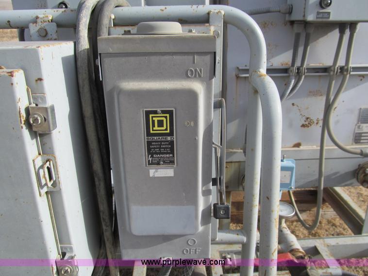 image for item G9636 2002 Sioux D2000 portable concrete plant water heater