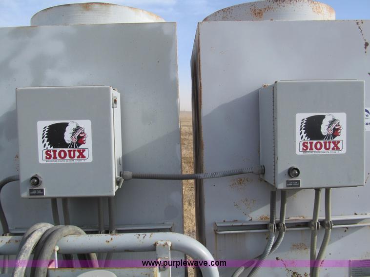 image for item G9636 2002 Sioux D2000 portable concrete plant water heater