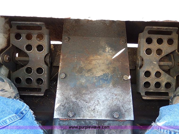 image for item H1251 2005 Bobcat S130 skid steer