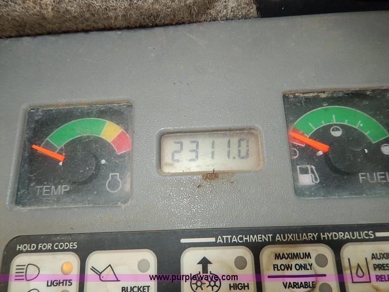 image for item H1251 2005 Bobcat S130 skid steer