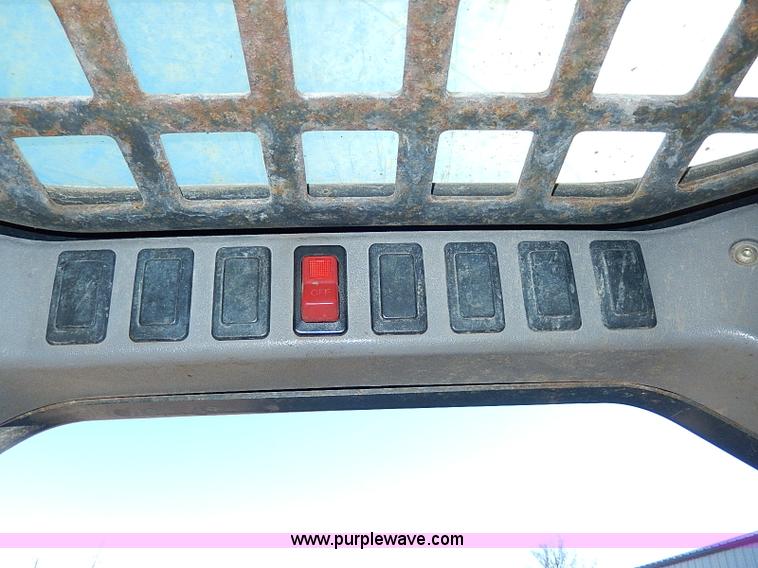 image for item H1251 2005 Bobcat S130 skid steer