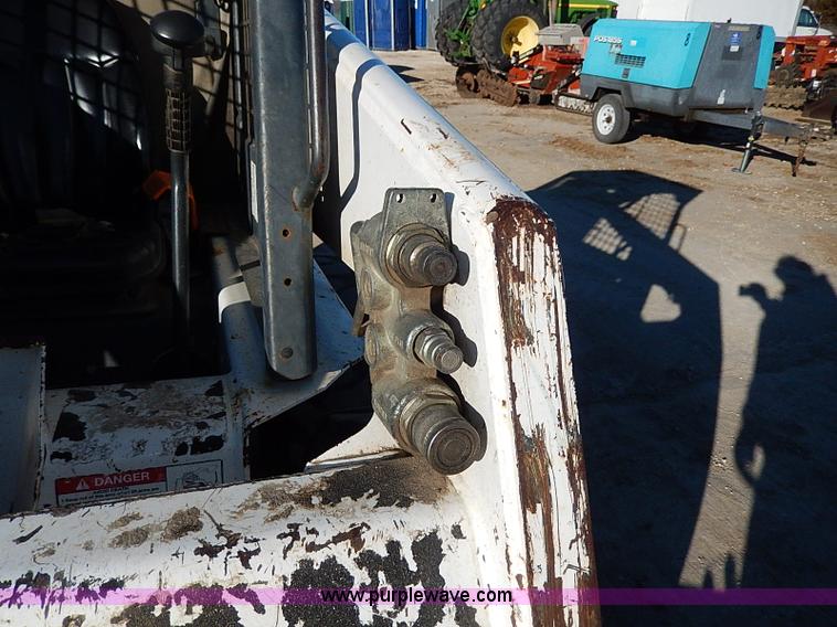 image for item H1251 2005 Bobcat S130 skid steer