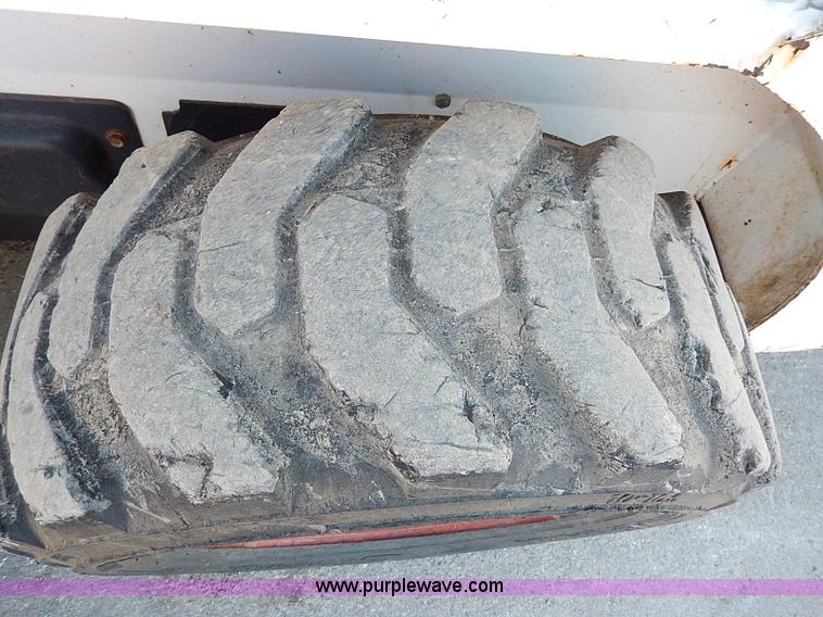 image for item H1251 2005 Bobcat S130 skid steer