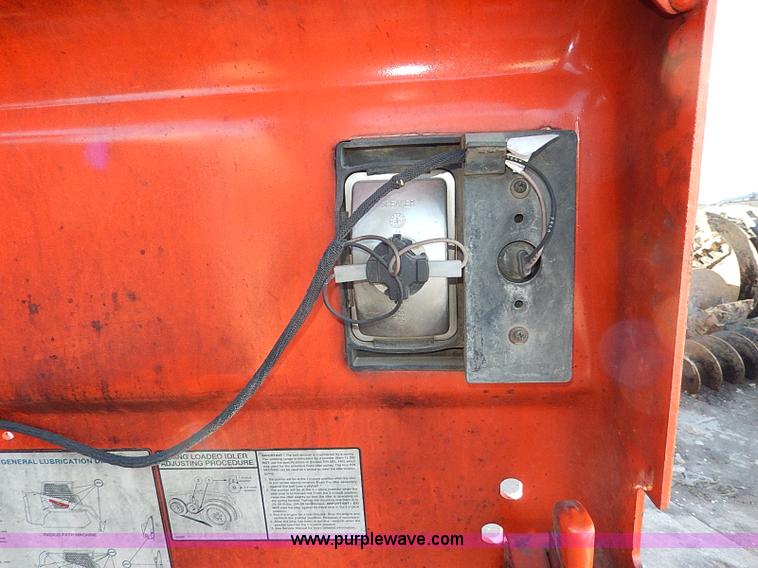 image for item H1251 2005 Bobcat S130 skid steer