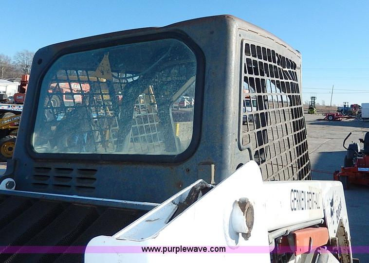 image for item H1251 2005 Bobcat S130 skid steer