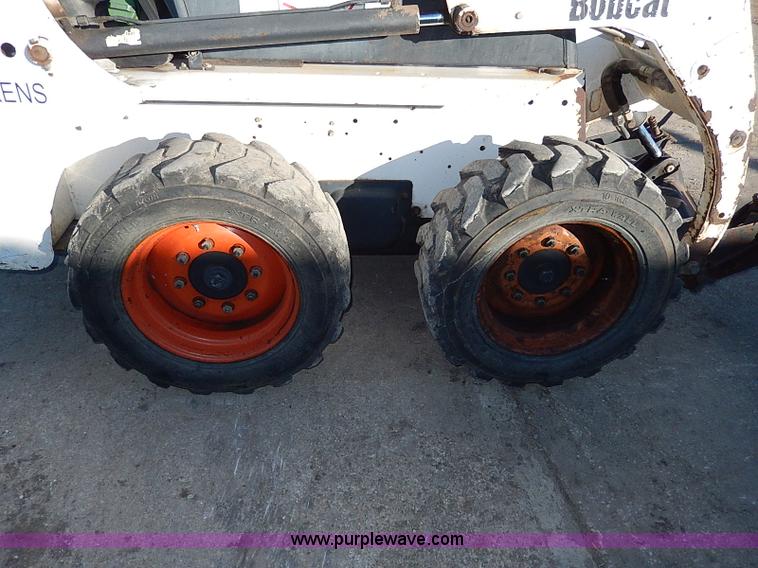 image for item H1251 2005 Bobcat S130 skid steer