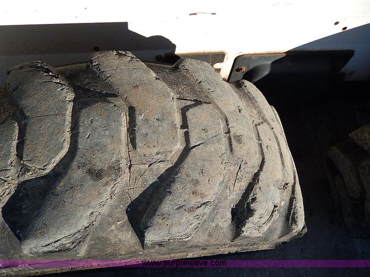 image for item H1251 2005 Bobcat S130 skid steer