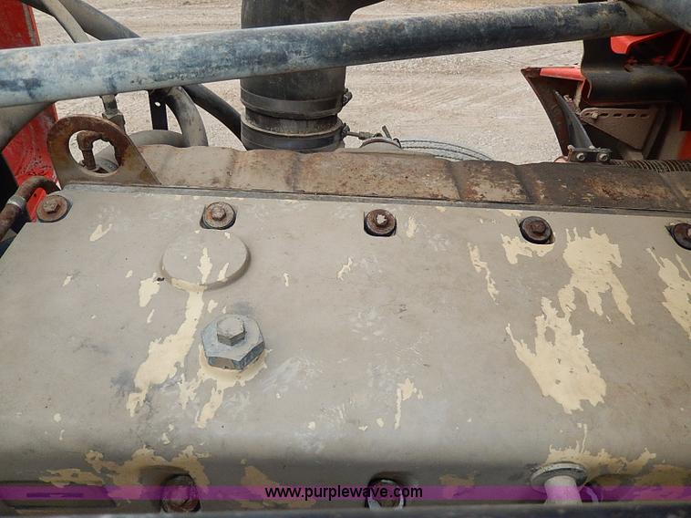 image for item H1258 1990 Freightliner FLD semi truck