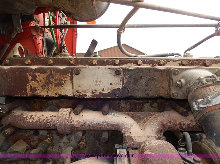 image for item H1258 1990 Freightliner FLD semi truck