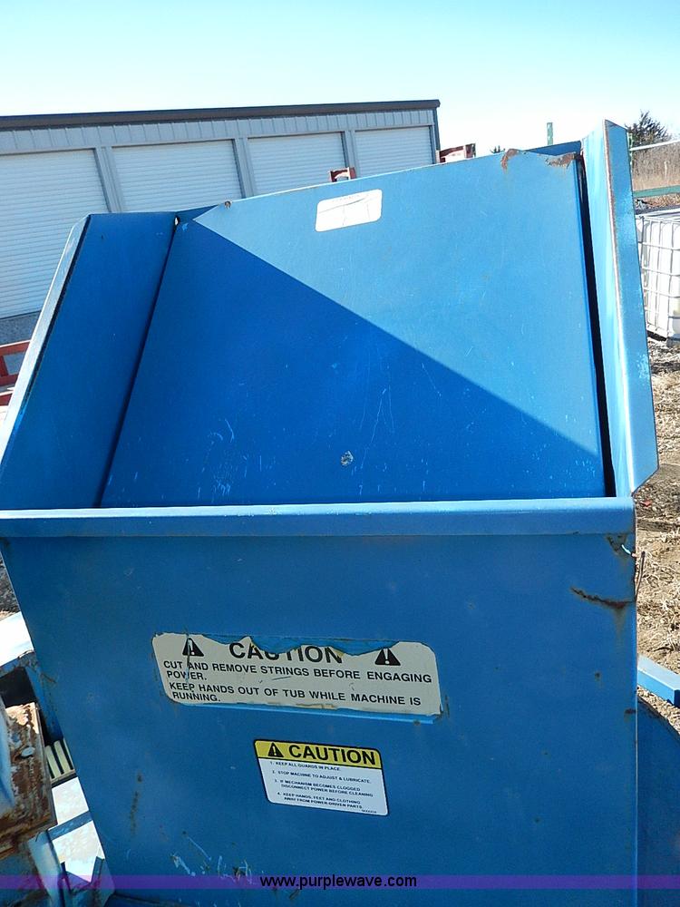 image for item H1261 Harper SB1300 Goosen Straw-Blower