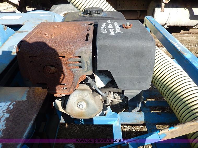 image for item H1261 Harper SB1300 Goosen Straw-Blower