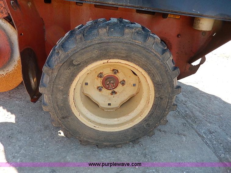 image for item H1264 1996 Ditch Witch 1820H trencher