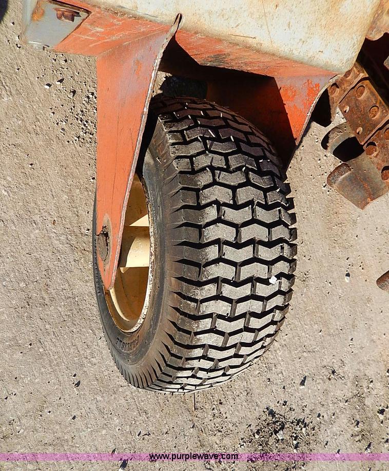 image for item H1264 1996 Ditch Witch 1820H trencher