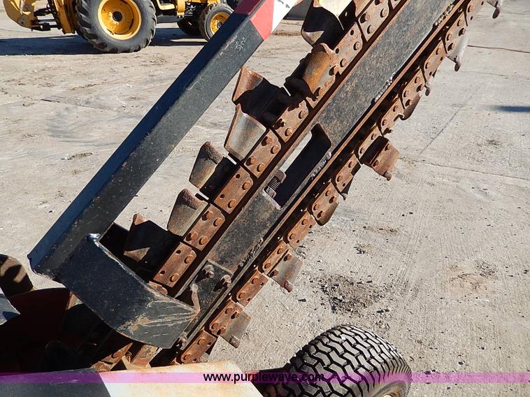 image for item H1264 1996 Ditch Witch 1820H trencher