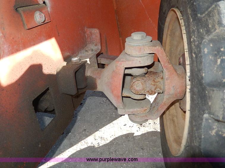 image for item H1264 1996 Ditch Witch 1820H trencher