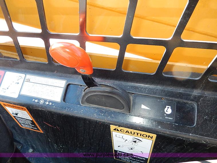 image for item H1267 2006 John Deere 317 skid steer