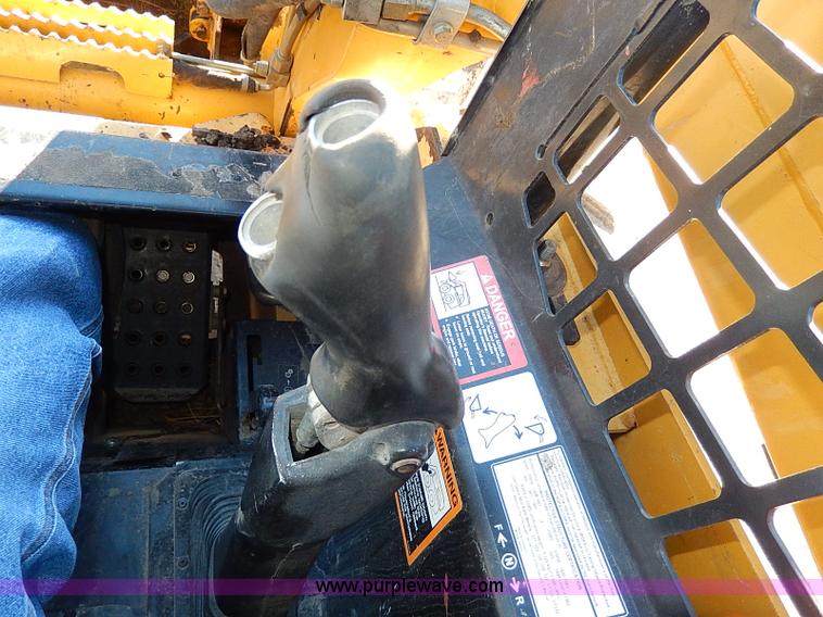 image for item H1267 2006 John Deere 317 skid steer